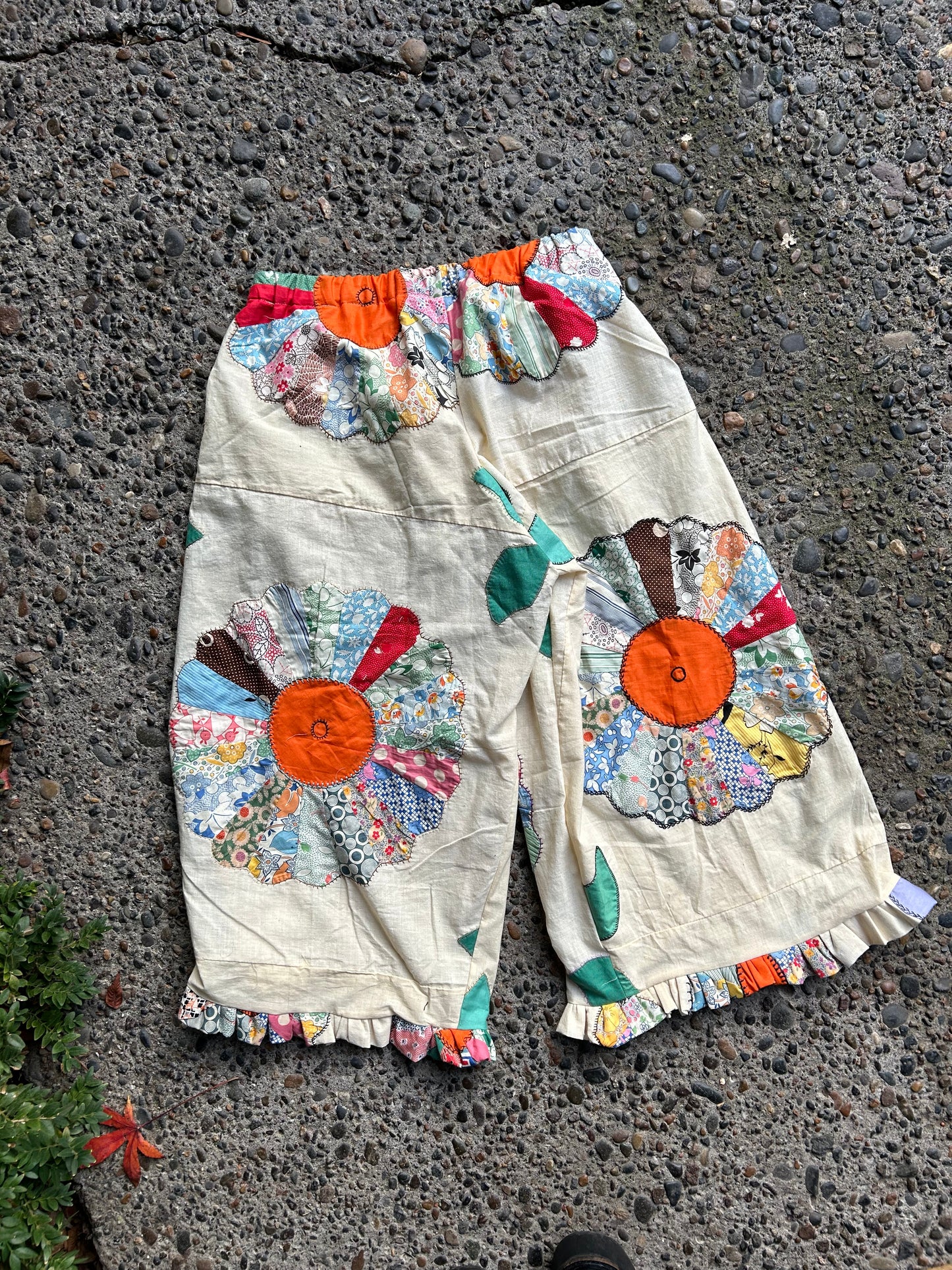 Handmade Bloomers: Dresden Plate