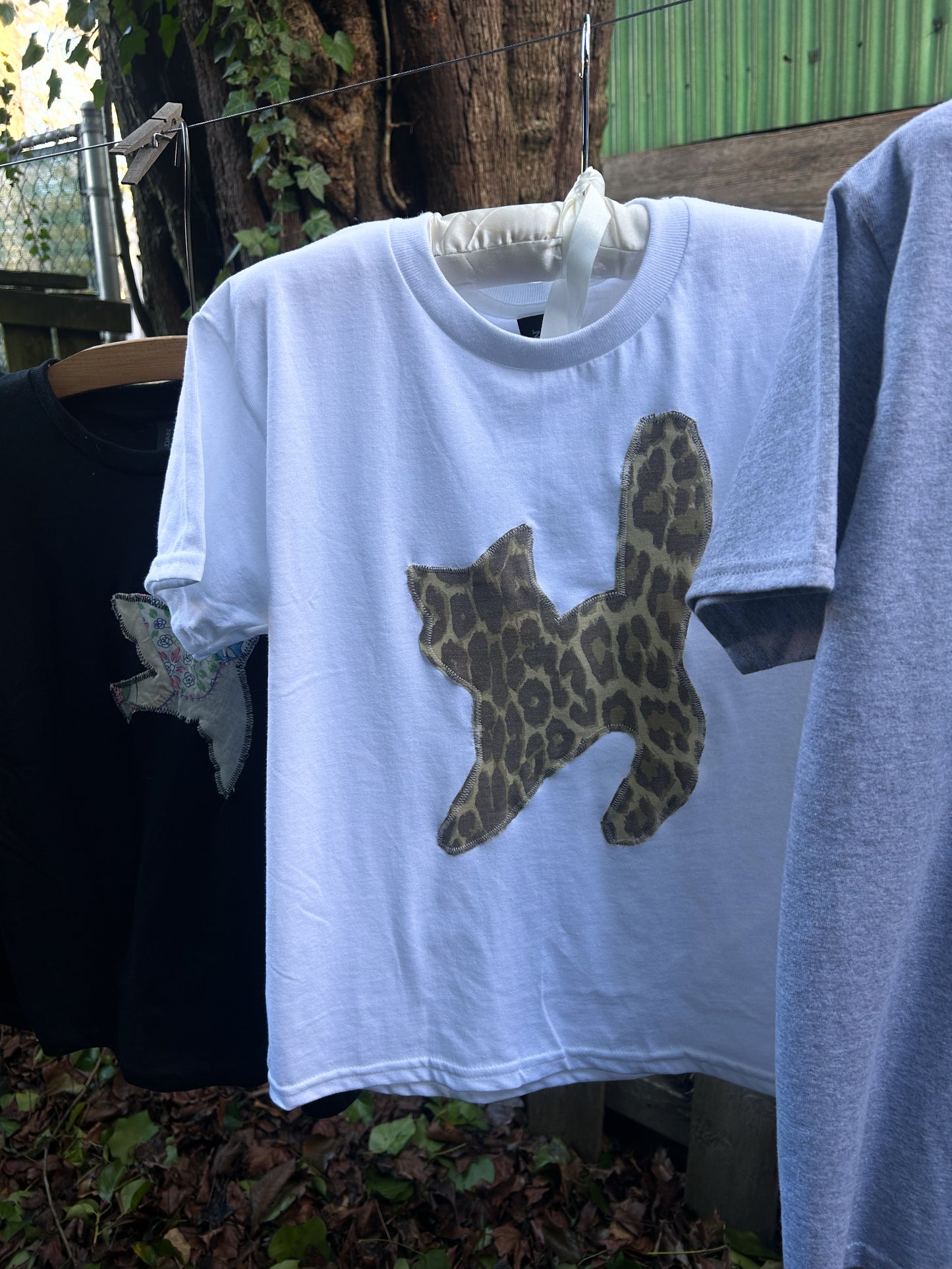 Appliqué Kitty Bby Tee