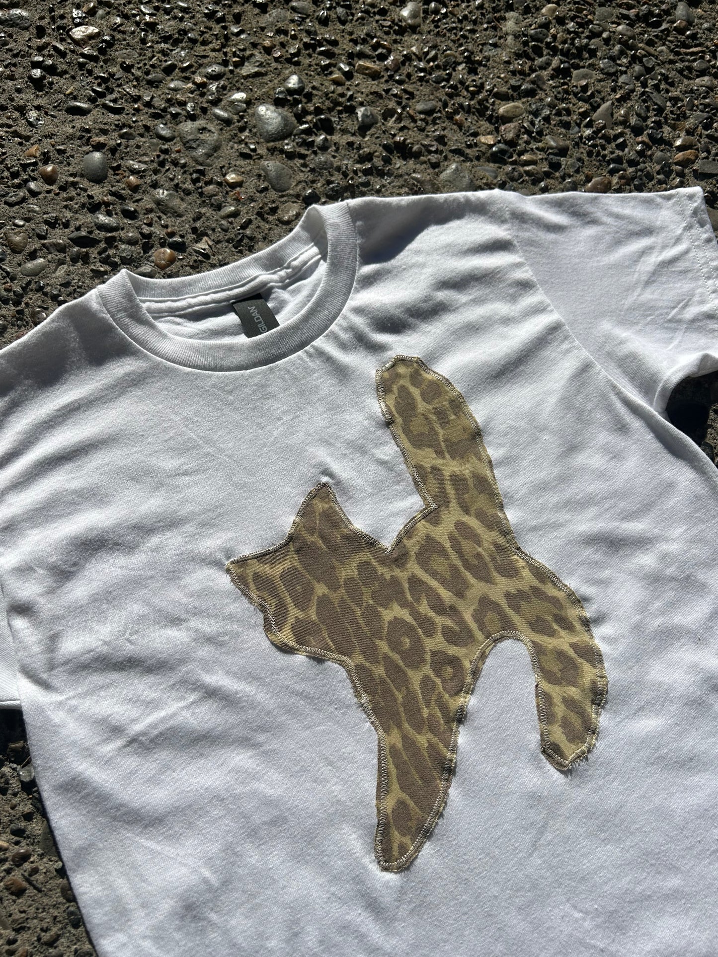 Appliqué Kitty Bby Tee