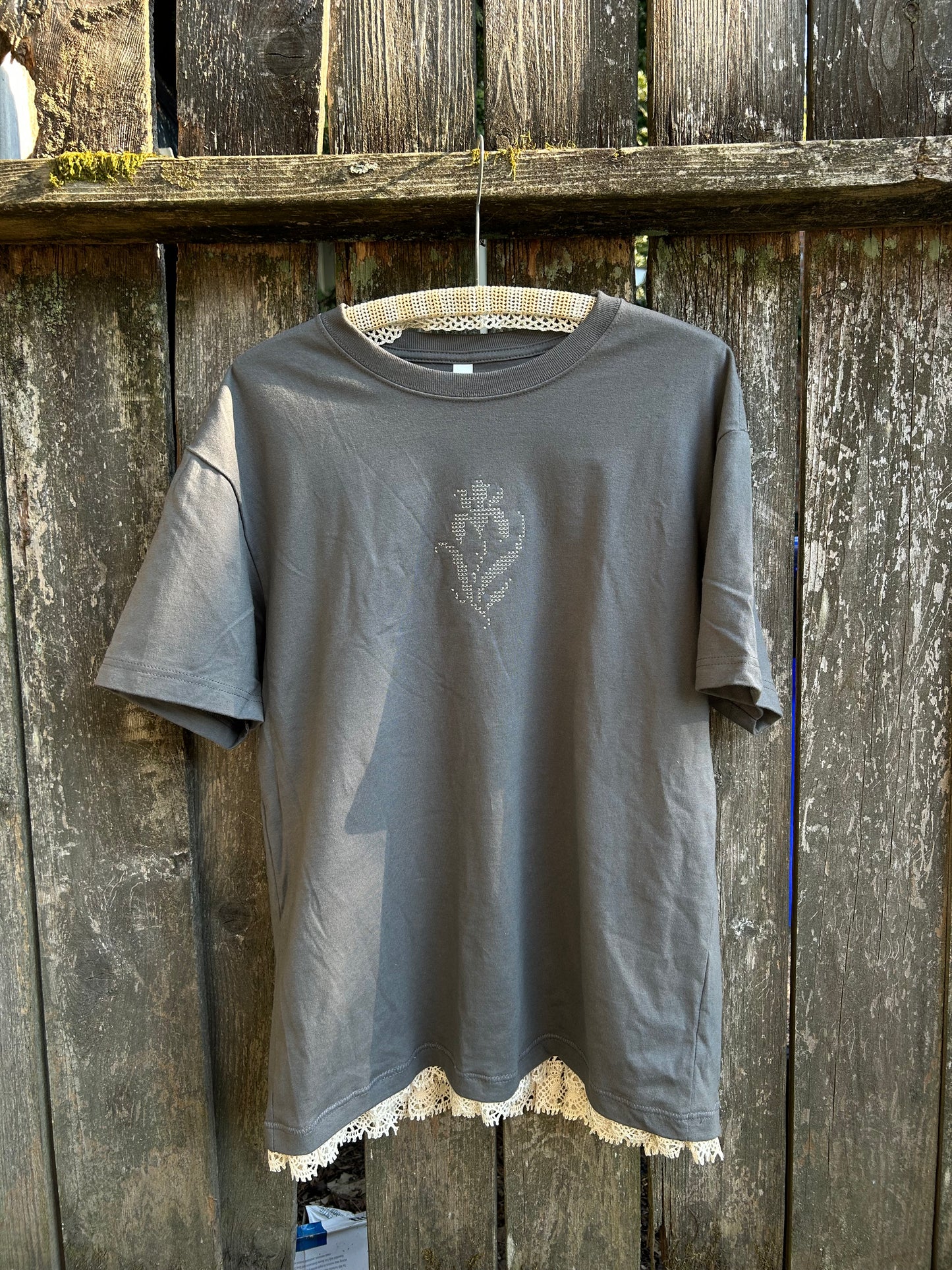 Lacey Iris Tee