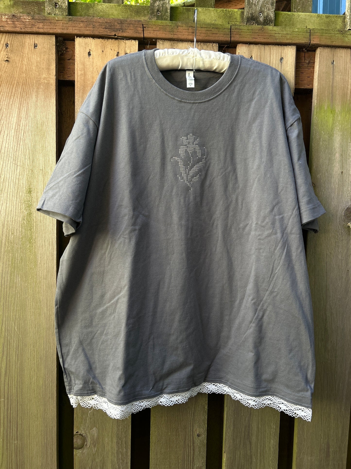 Lacey Iris Tee