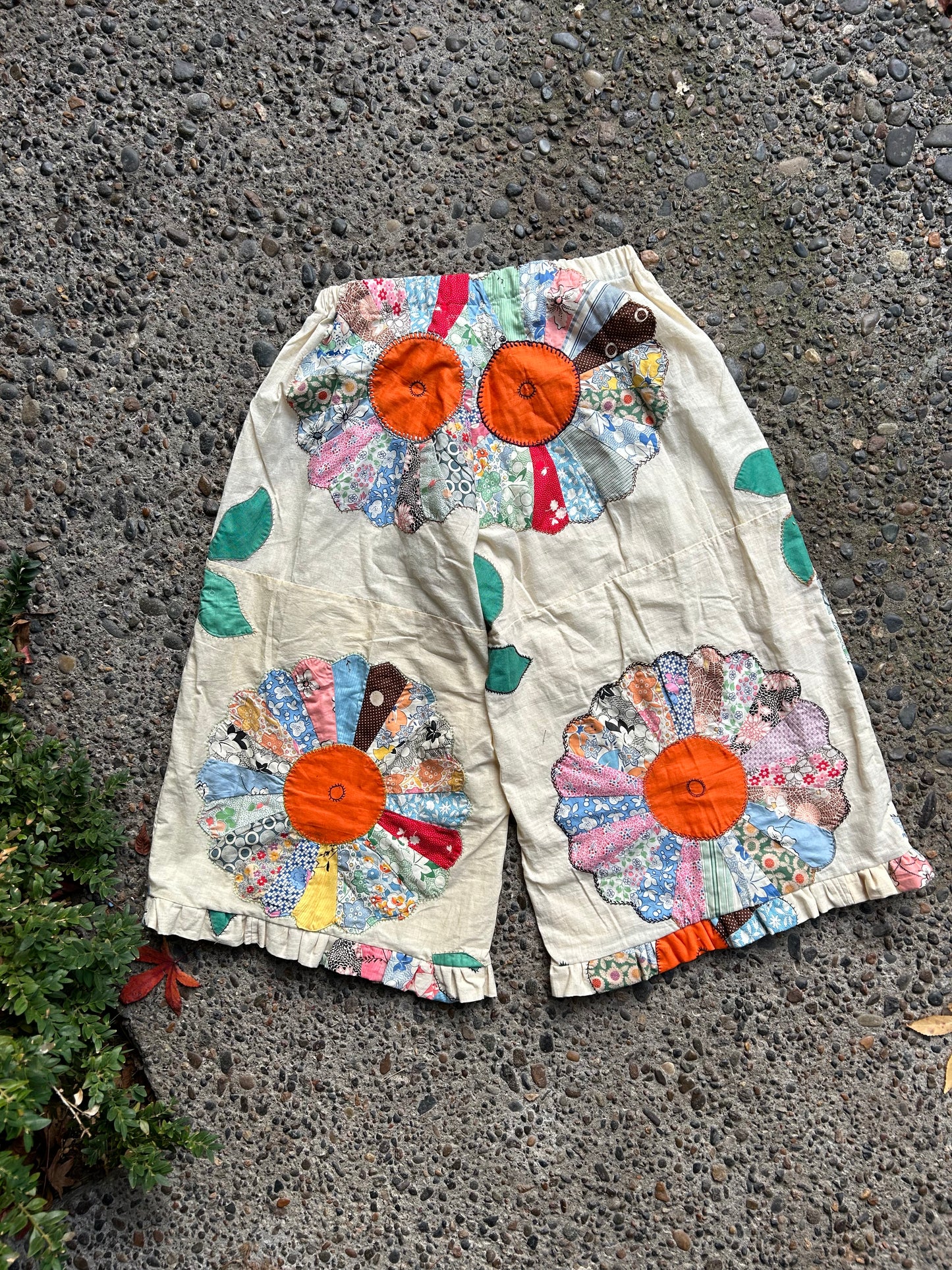 Handmade Bloomers: Dresden Plate